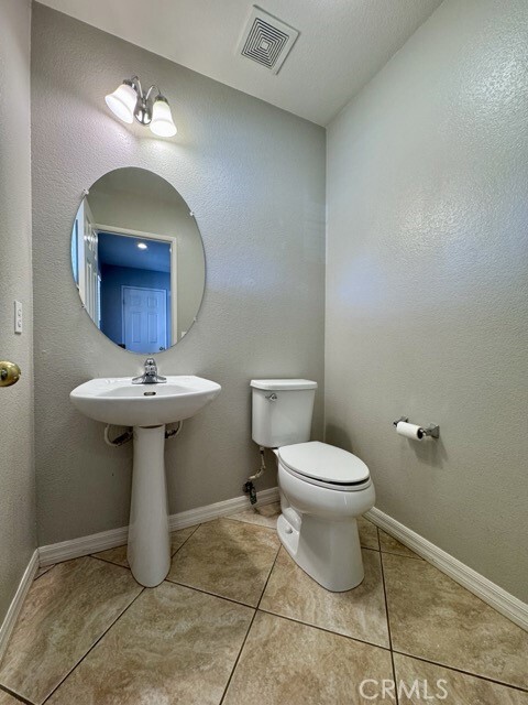 Building Photo - 37876 Amberleaf Ct