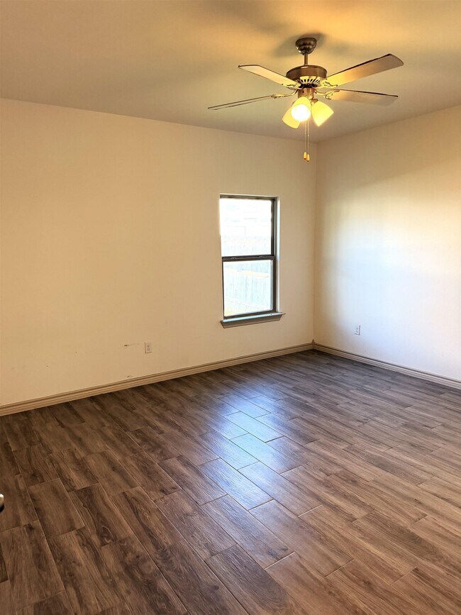 Building Photo - 414 Placido Dr