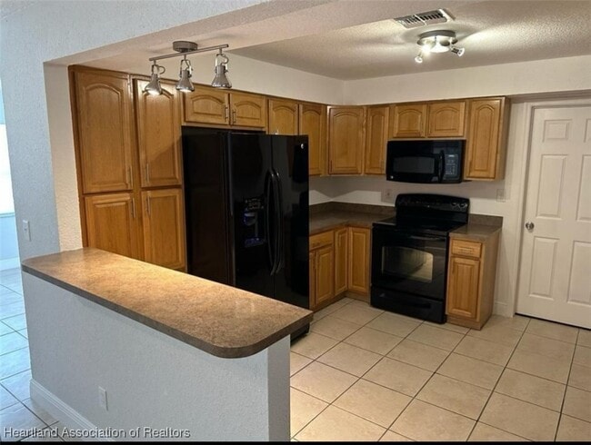 Building Photo - 944 Galaxy Ave