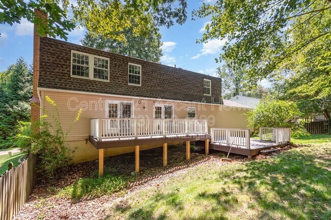 Building Photo - 7690 Middle Valley Dr