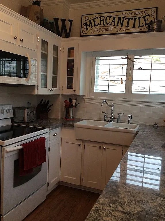 Building Photo - 304 Nevada Way