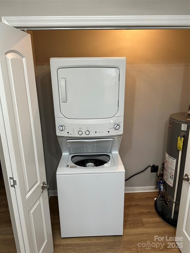 Building Photo - 816 E Catawba St