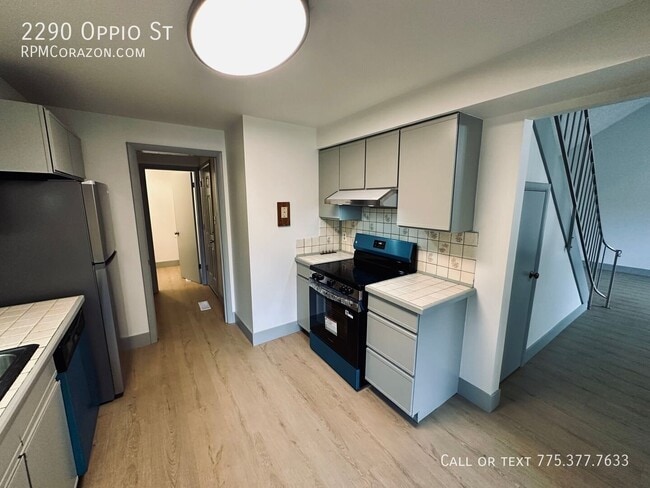 Building Photo - 2290 Oppio St