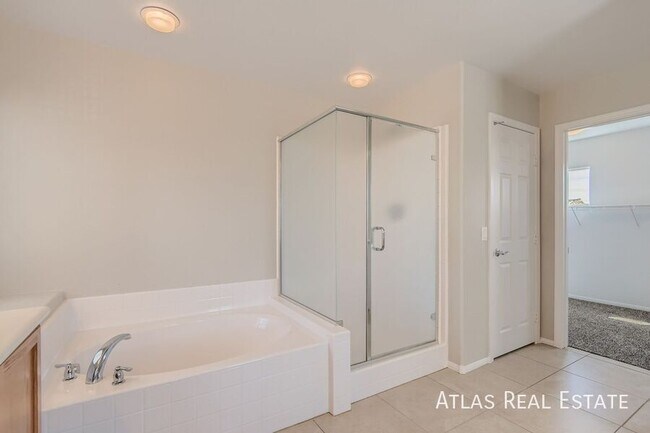 Building Photo - 6522 Chinatown St