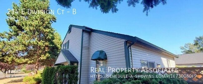 Building Photo - 214 E Division Ct
