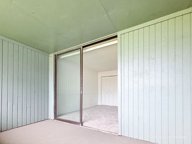 Building Photo - 711 SW 75th St