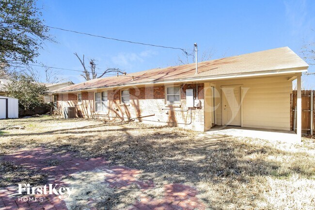 Building Photo - 4901 Staples Ave