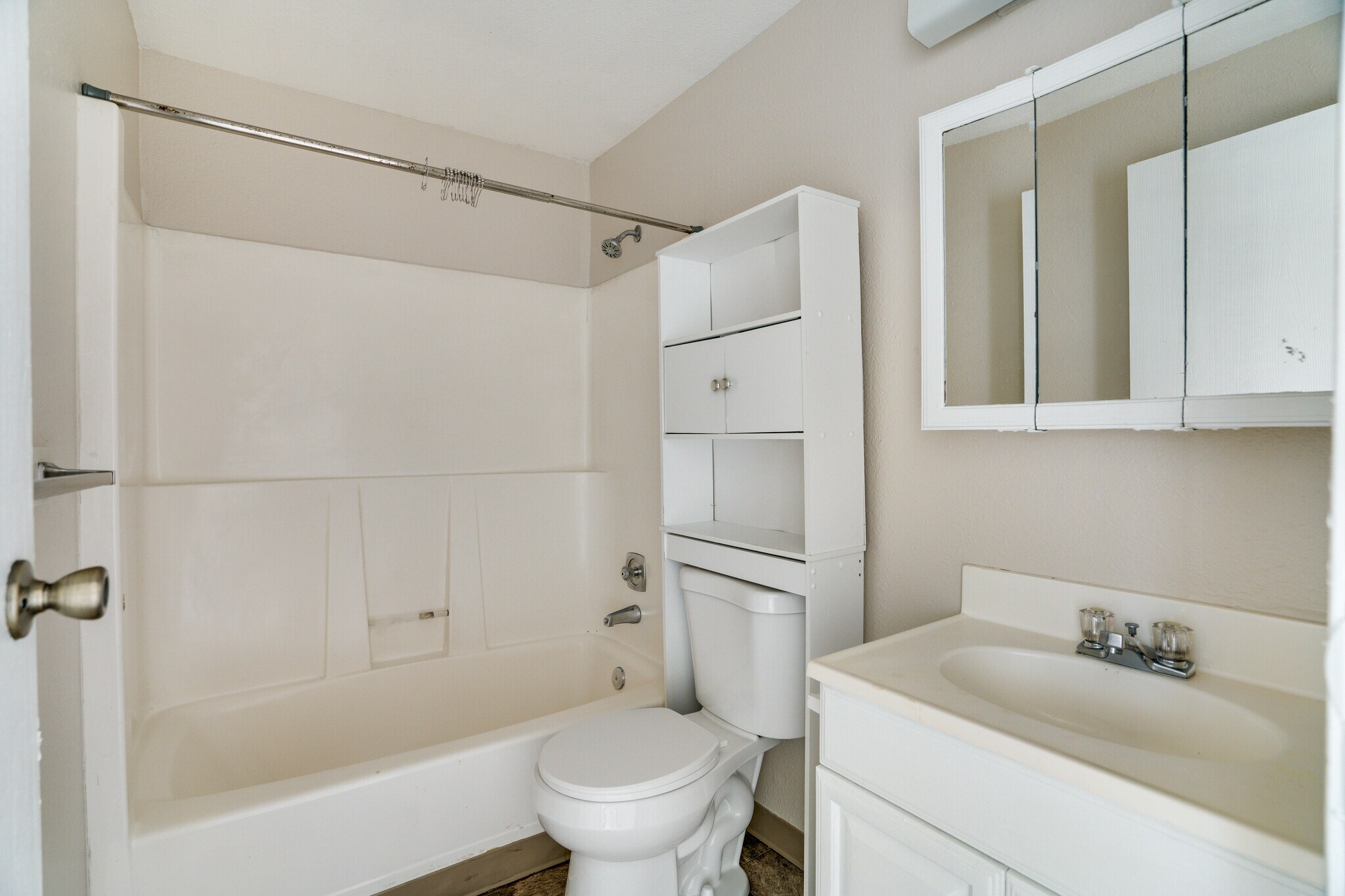 Building Photo - 2412 S I St