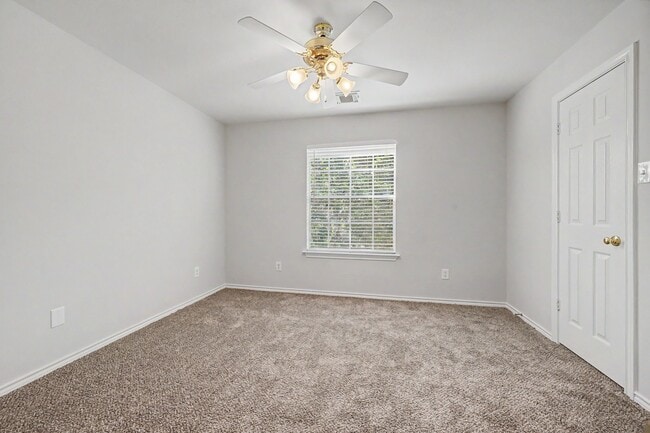 Building Photo - 43 S Camellia Grove Cir