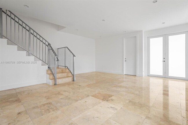 Building Photo - 2786 SW 34th Ave