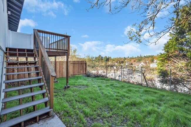 Building Photo - 863 De Bernardi Ct