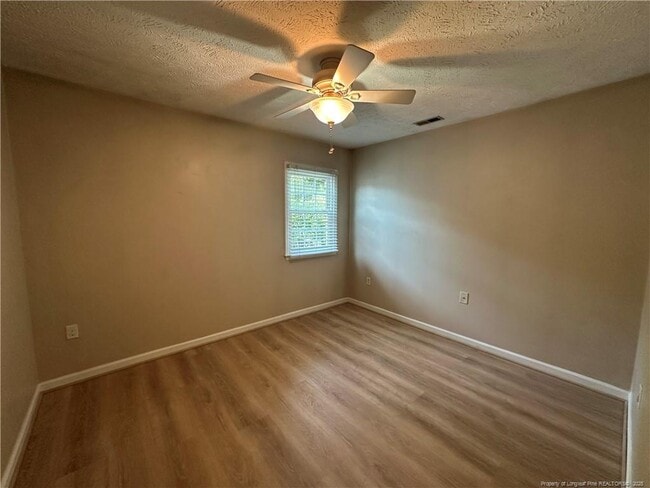 Building Photo - 5553 Hartfield Ct