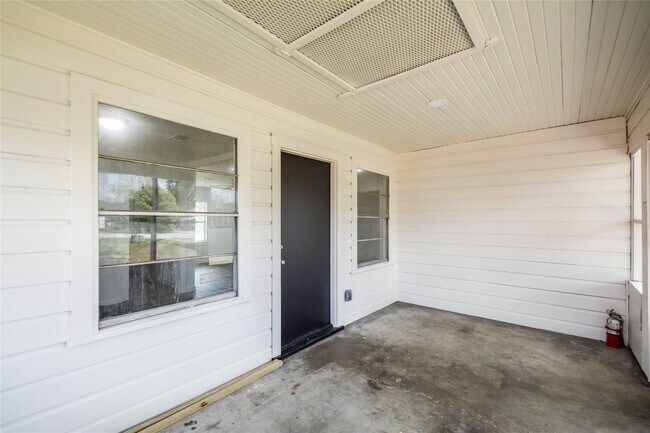 Building Photo - 4708 Los Angeles St