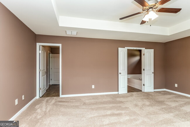Building Photo - 930 Walking Stick Trail NE