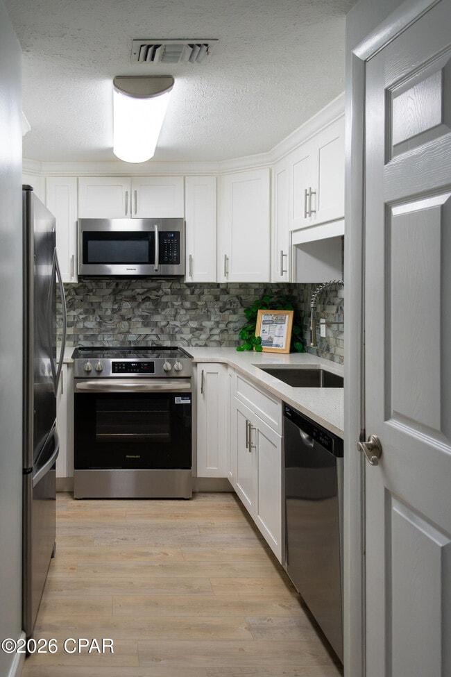 Building Photo - 1029 Bradley Cir
