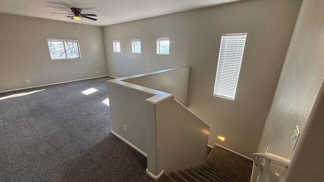 Building Photo - 44424 W Knauss Dr