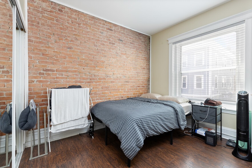 Building Photo - 21 Royal St