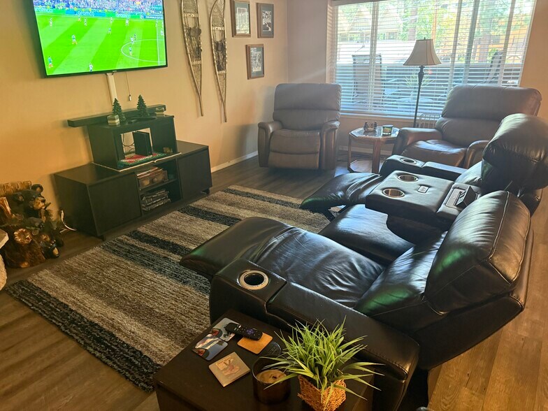 modern furniture, alexa equipped - 1148 Herbert Ave