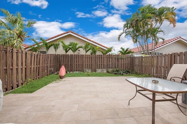 Building Photo - 18821 NW 84th Ct