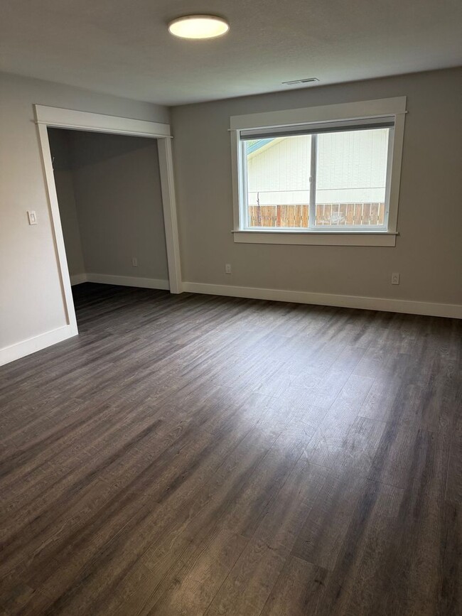 Building Photo - FABULOUS FOSTER