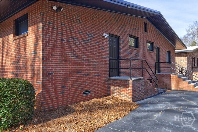 Building Photo - 333 Alcovy St