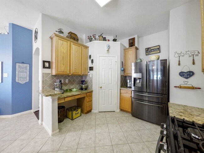 Building Photo - 5718 Indigo Trails Dr