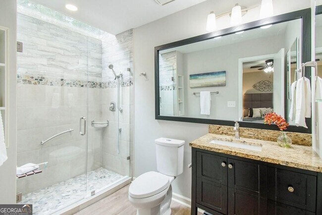 Building Photo - 140 Crabtree Dr