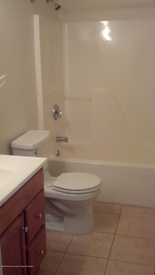 Building Photo - 70 Broadway