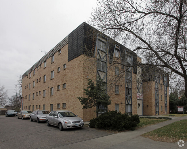 Primary Photo - Campus Park Apartments