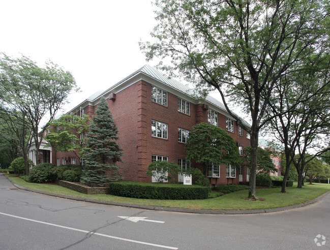 Building Photo - Georgian Manor