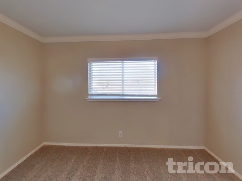 Building Photo - 11703 Silver Prairie