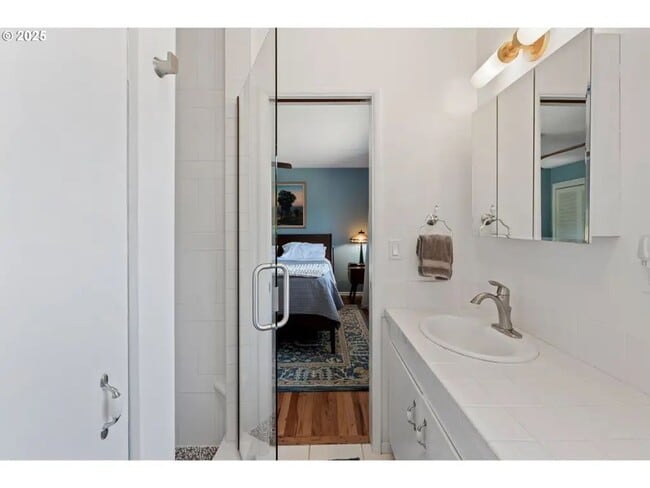 Building Photo - Charming 4-Bed Ranch Home with In-Ground P...