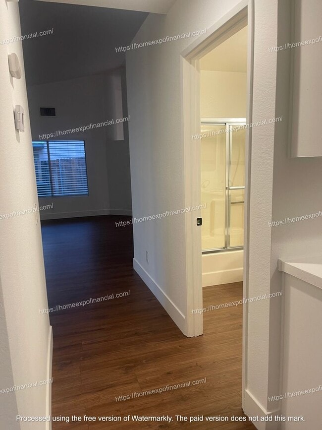 Building Photo - Nice Home For Rent