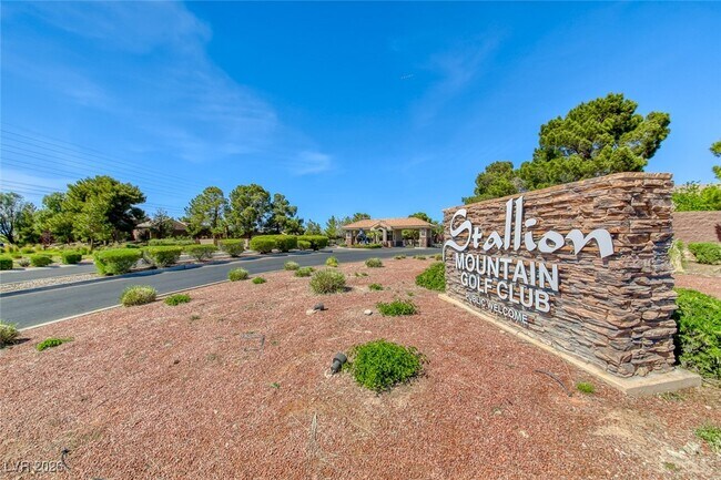 Building Photo - 6159 Isola Peak Ave