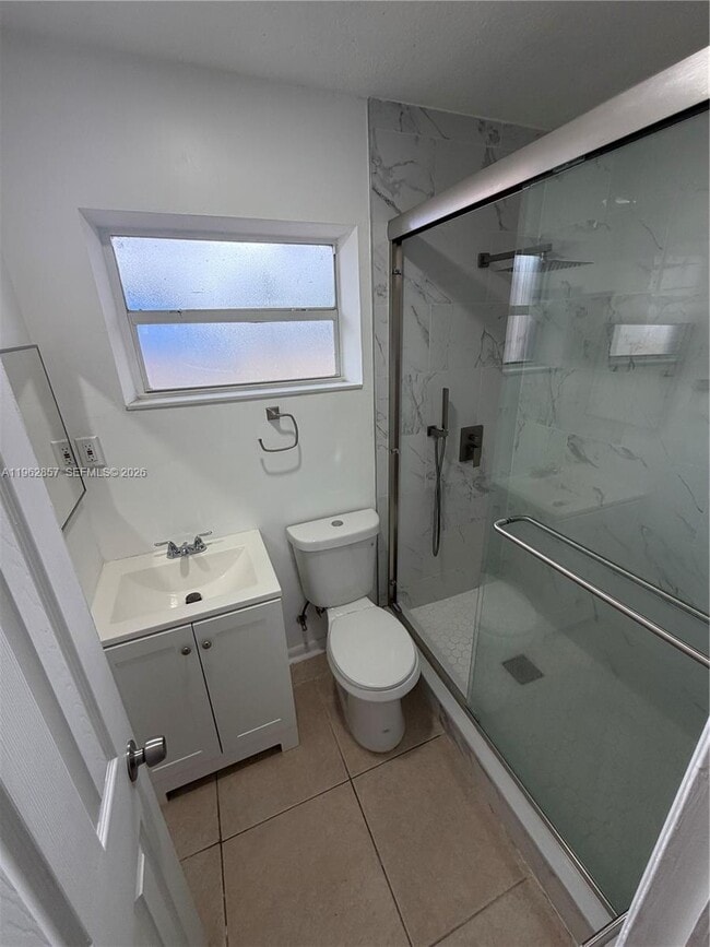 Building Photo - 830 SW 6th St