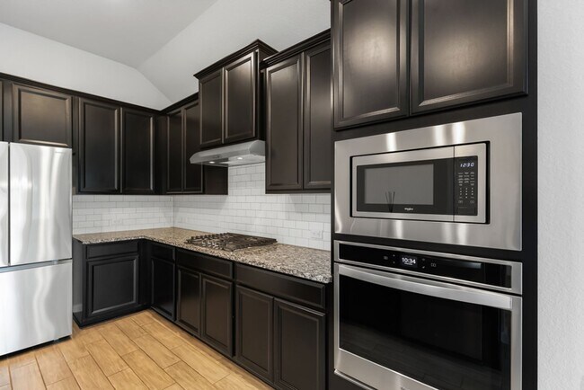 Building Photo - 2033 Market Trl