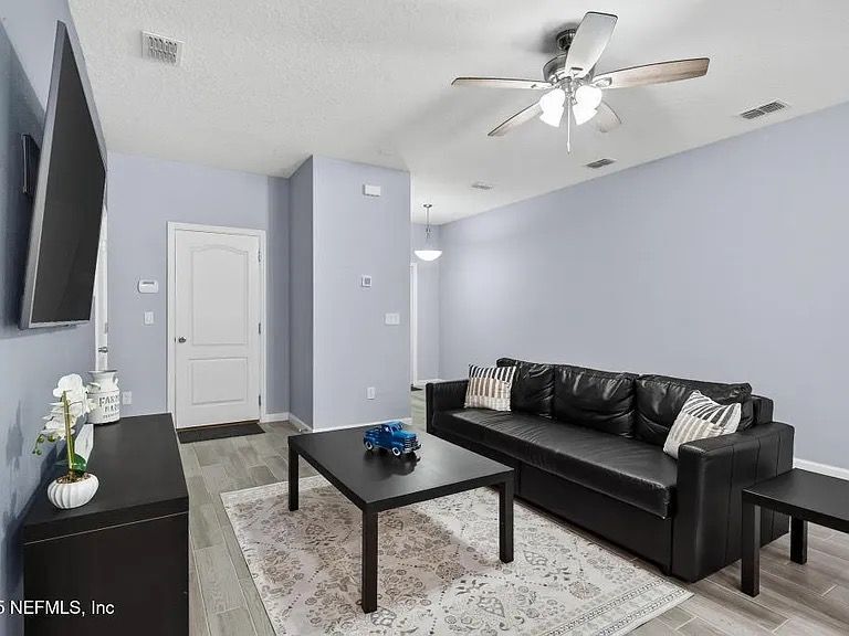 Building Photo - 1105 Beach Dune Dr