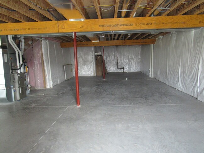 Building Photo - 3761 Deckard Dr