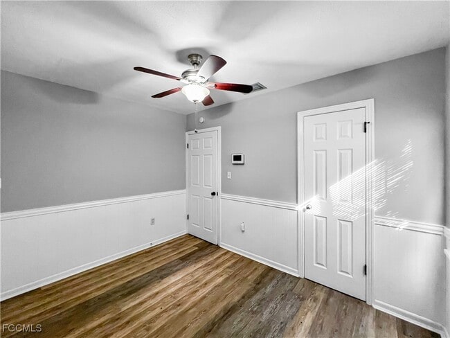 Building Photo - 1918 Grace Ave