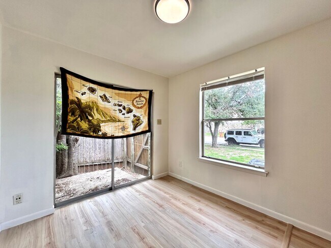 Building Photo - 2307 Singletree Ave
