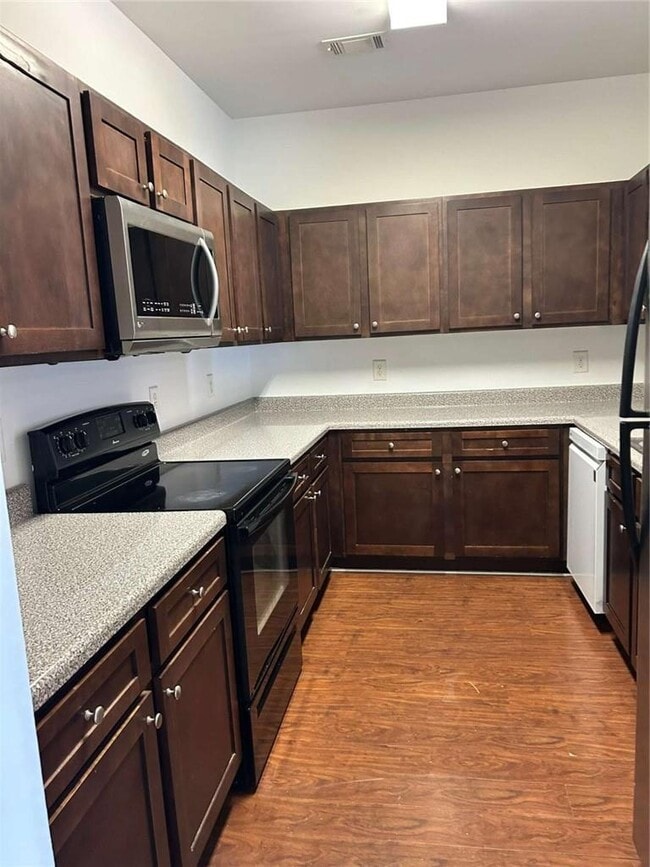 Building Photo - 3037 Bonnes Dr