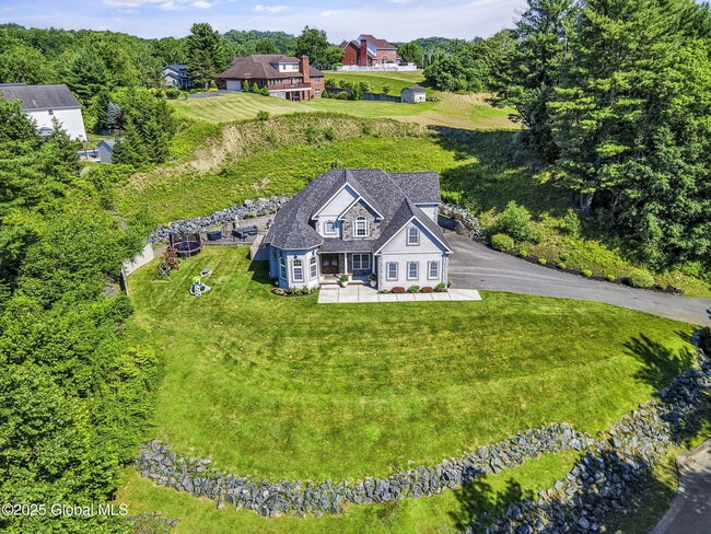 Building Photo - 20 Heather Ridge Rd