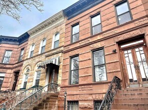 Building Photo - Spacious 2BR in Brooklyn (Bed Stuy)