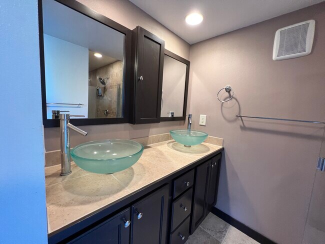 Building Photo - 11757 NE 143rd St