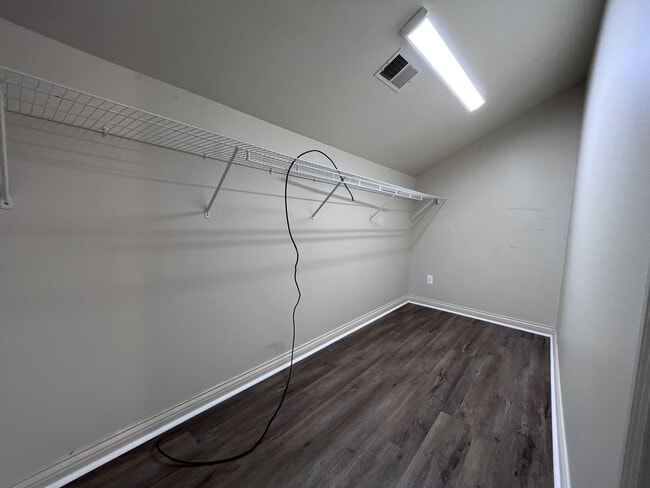 Building Photo - 4024 Palmetto Dr