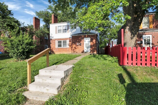 Building Photo - 397 S Chase Ave