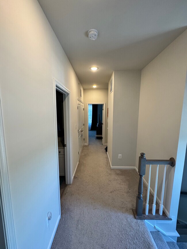 Building Photo - 414 Matlock Ln