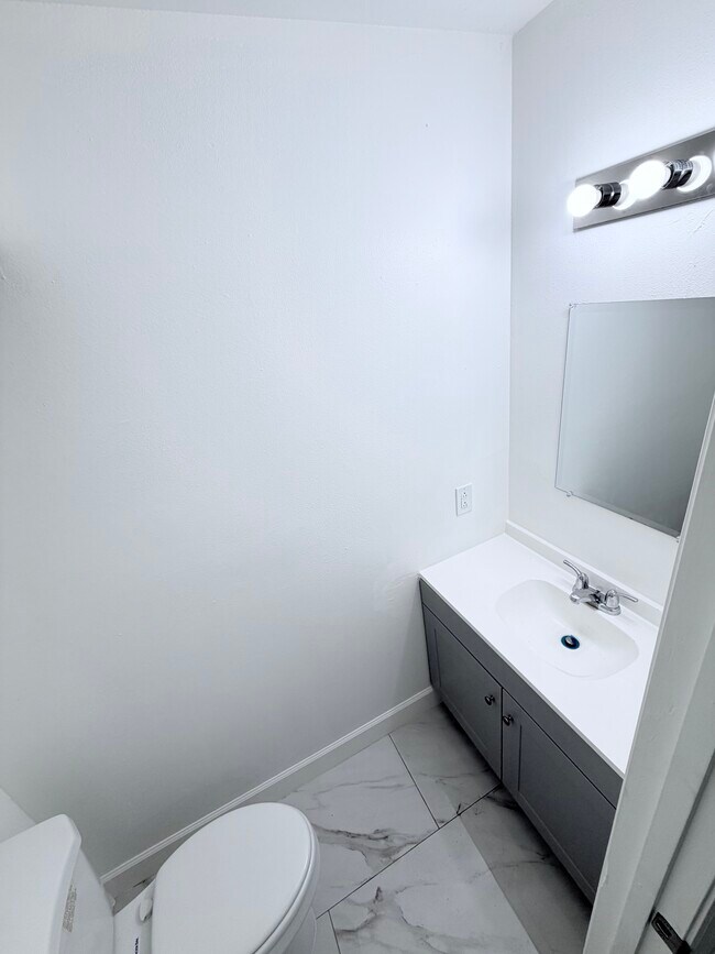 Building Photo - 155 Sheeler Ave