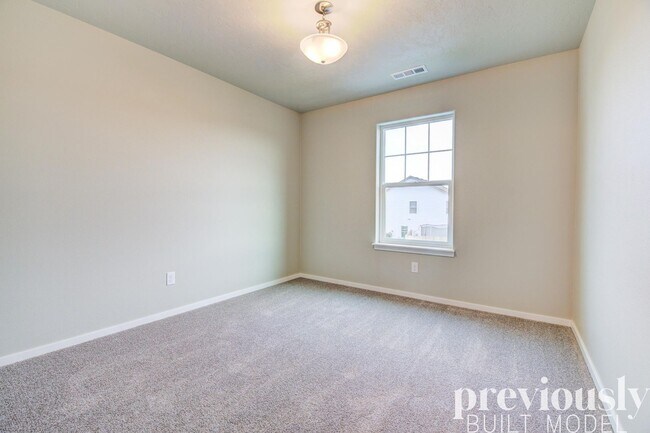 Building Photo - Stunning 3 Bed, 2.5 Bath Home in Spokane Valley! *HOLIDAY SPECIAL: $1,000 OFF!*