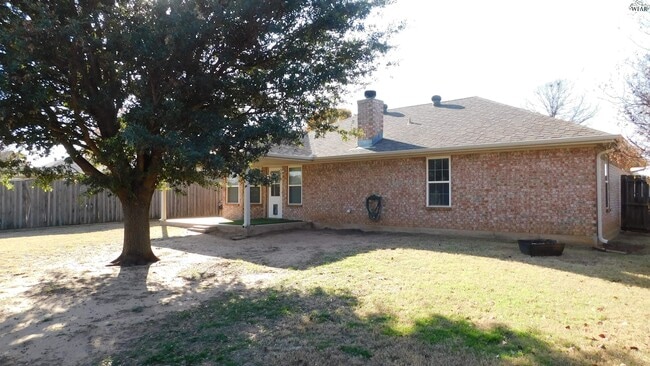 Building Photo - 118 Stonebridge St